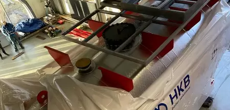 De tweede ketel wordt de centrale ingehesen