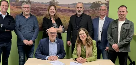 Aanwezigen tekenmoment